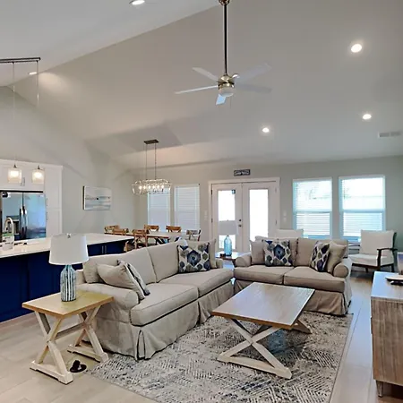 Laguna Breeze